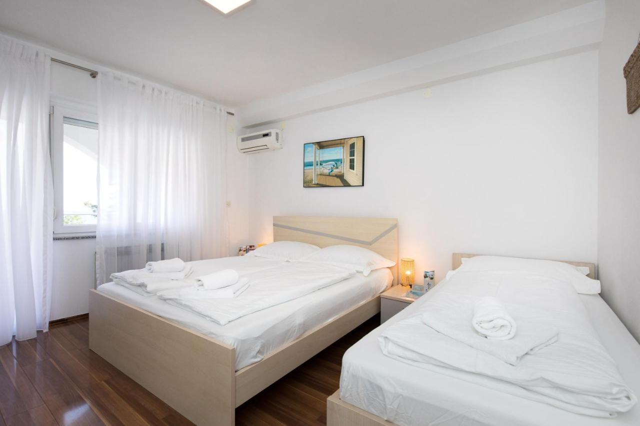 Apartments Soul Krk Town Exterior photo