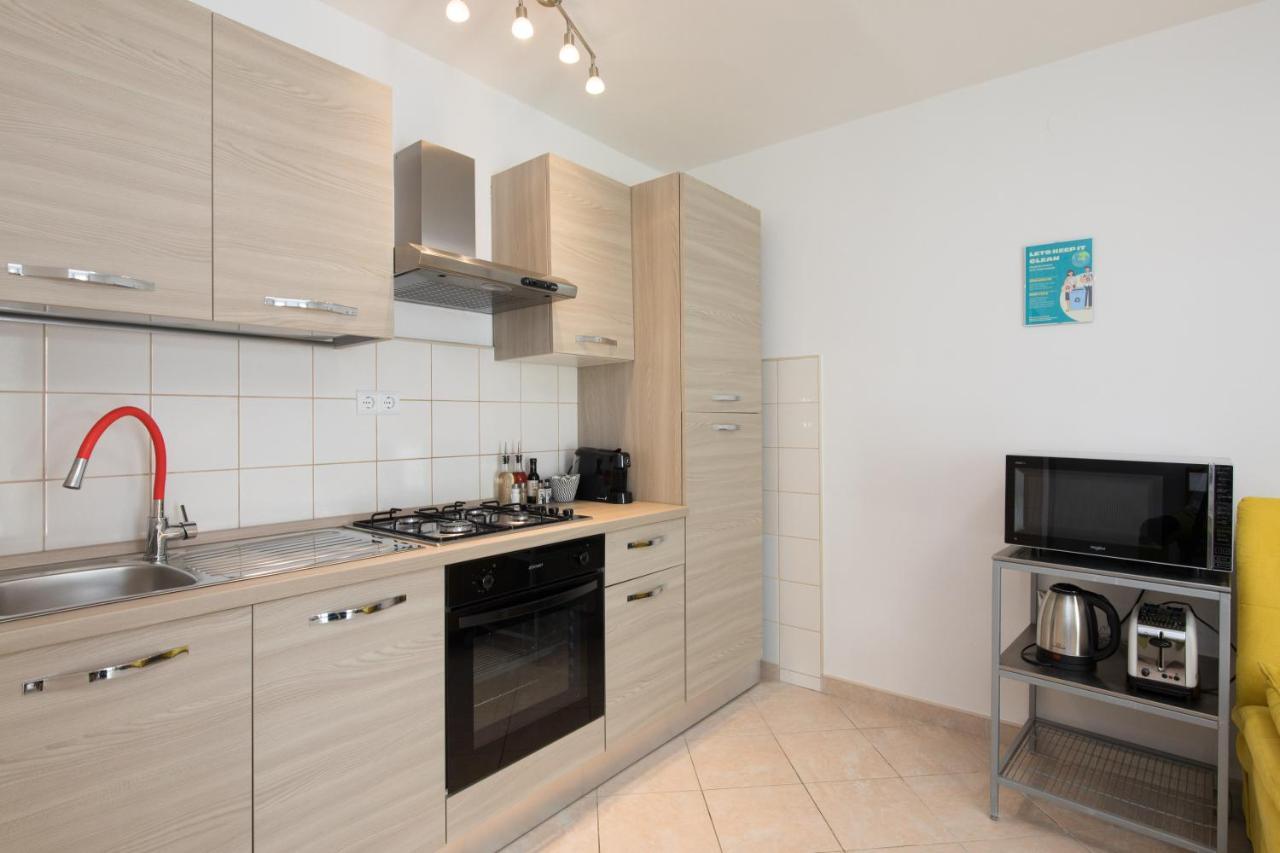 Apartments Soul Krk Town Exterior photo