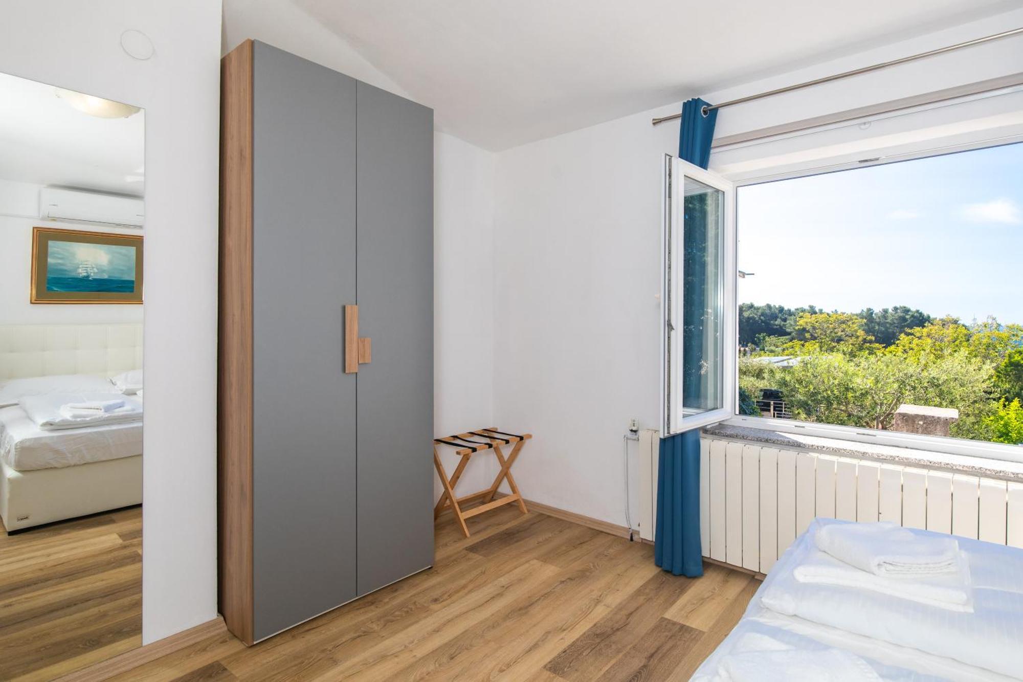 Apartments Soul Krk Town Exterior photo